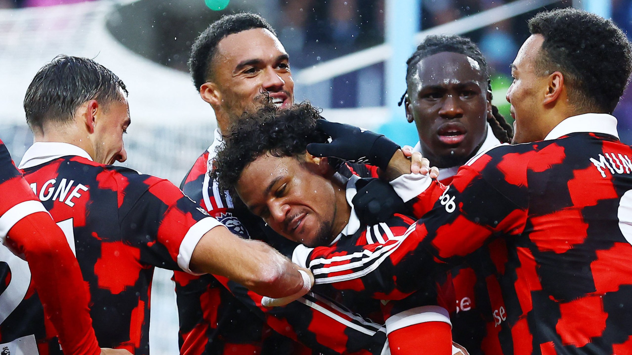 Fulham vence o Coventry City por 1 a 0 e sobe na tabela do Inglês