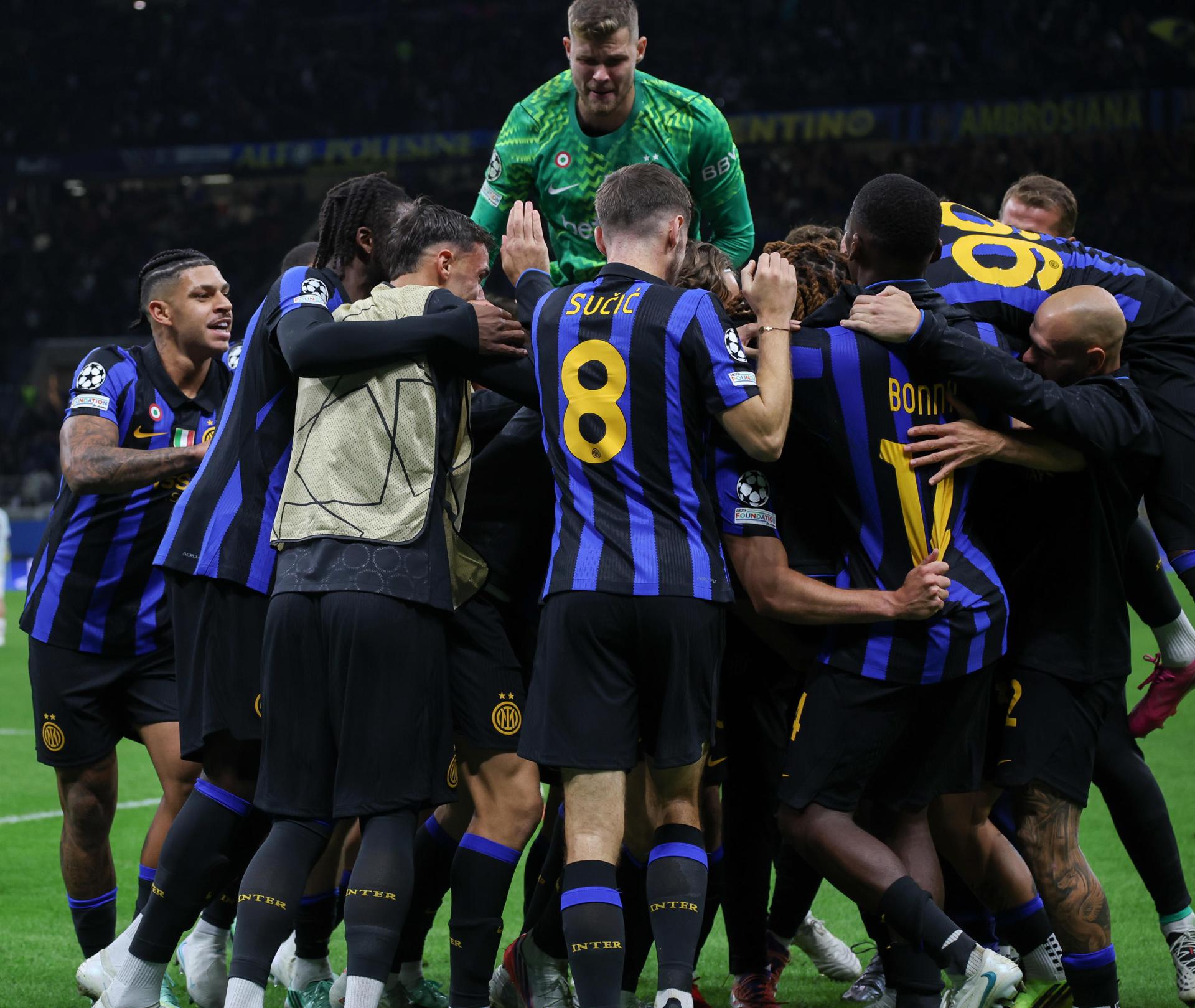 Inter de Milão supera expulsão e vence o Shakhtar pela Champions