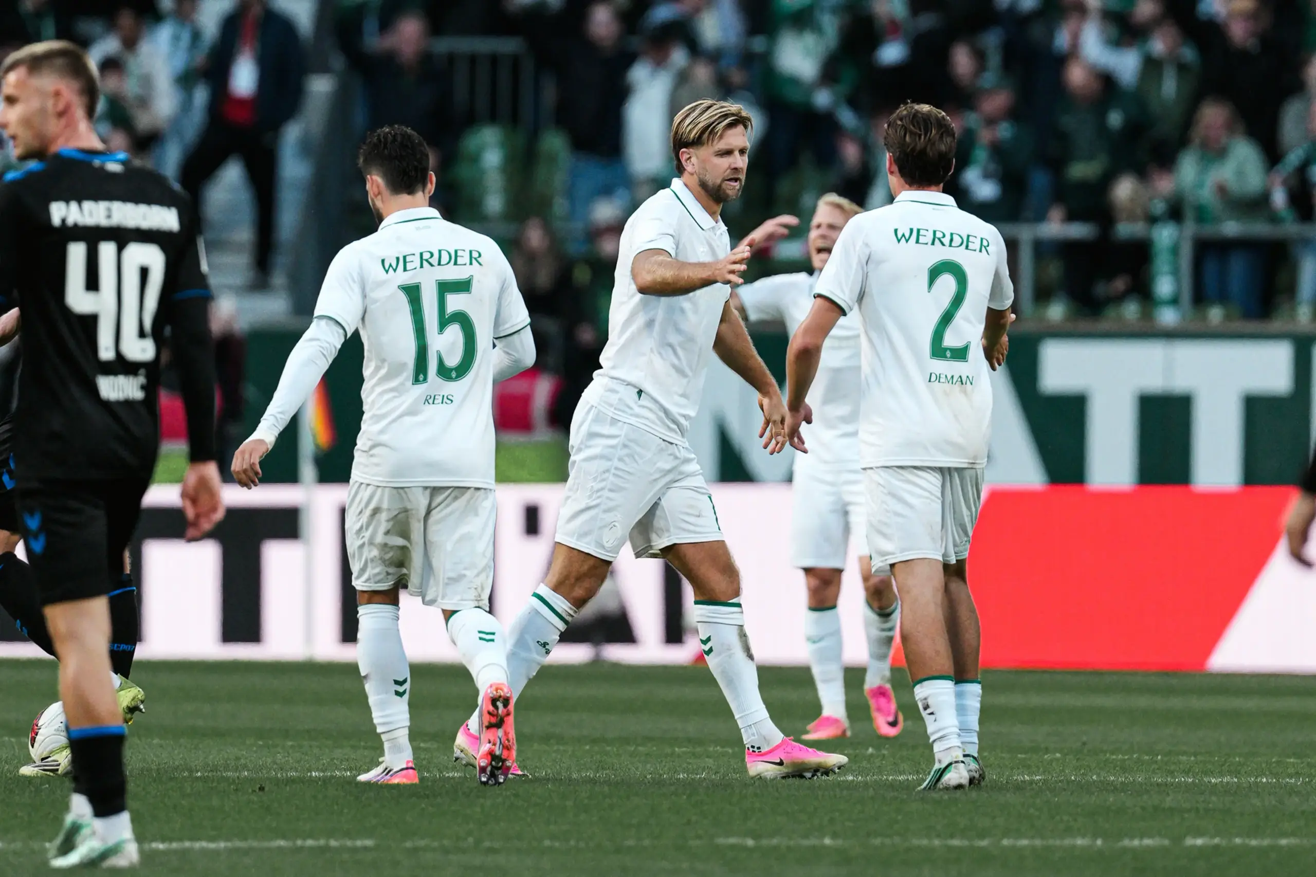 Füllkrug marca duas vezes, e Werder Bremen busca o empate com o Paderborn