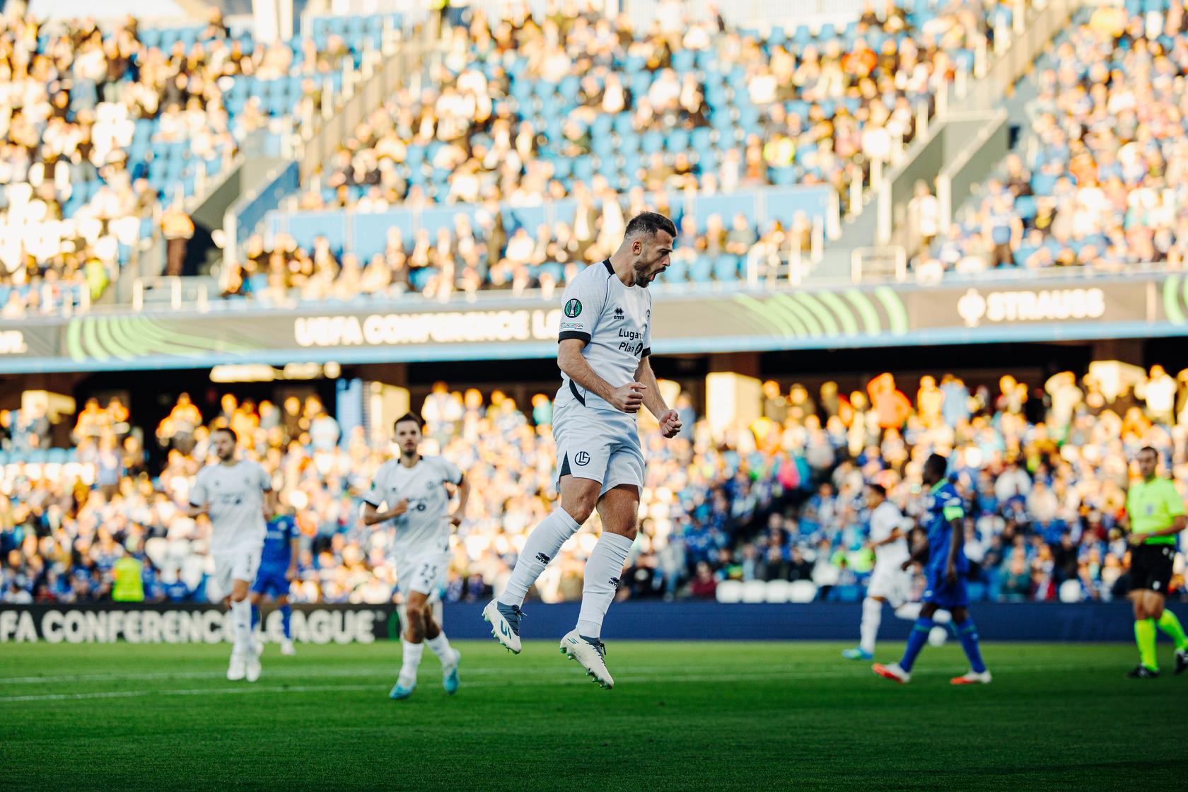 Extremamente eficiente, Lugano goleia o Getafe e mantém 100% na Conference