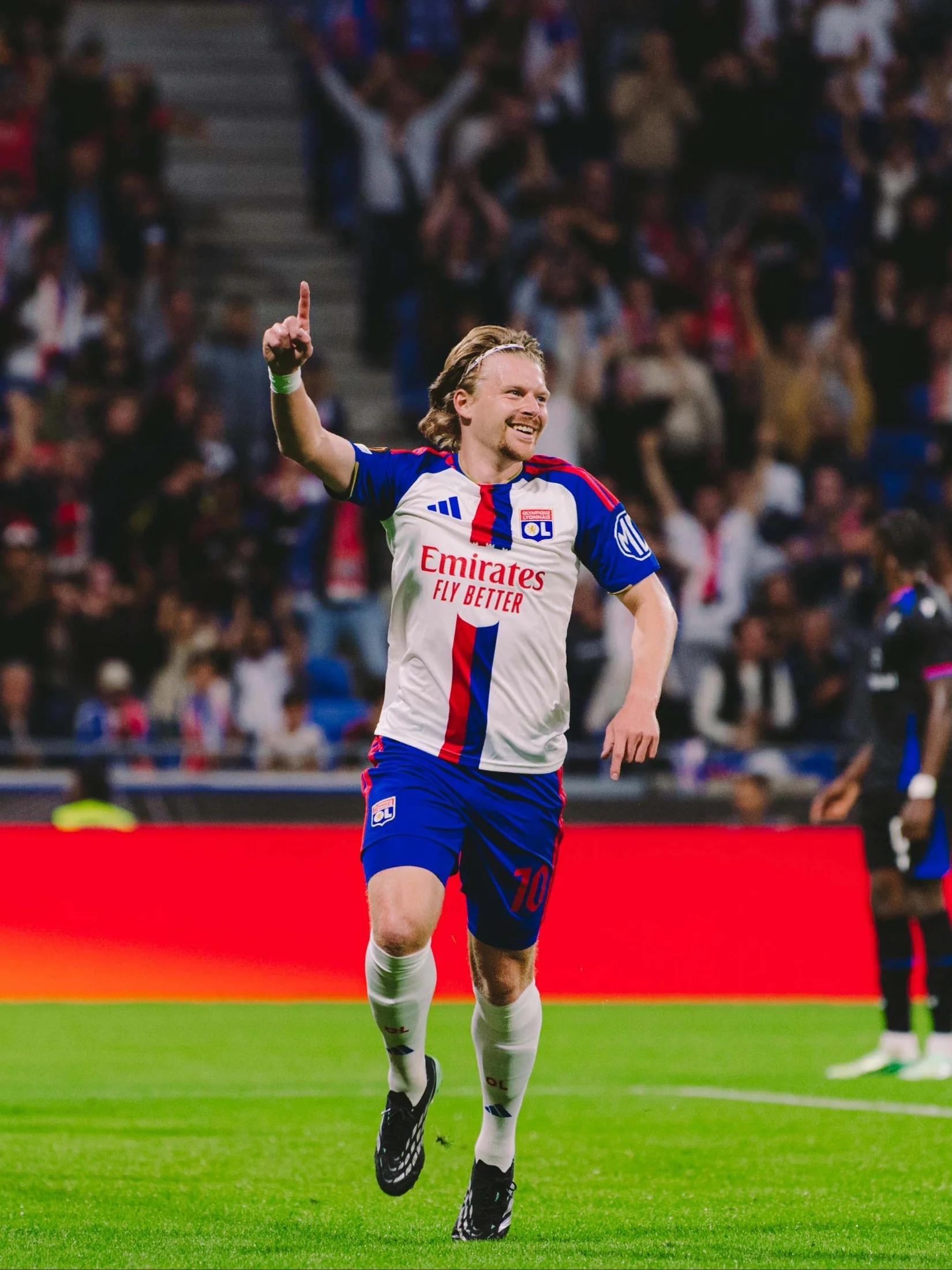 Reservas brilham em vitória do Lyon sobre o Crystal Palace na Liga Europa