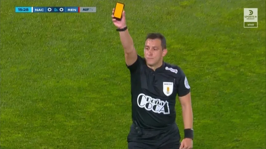 Campeonato testa cartões virtuais na arbitragem