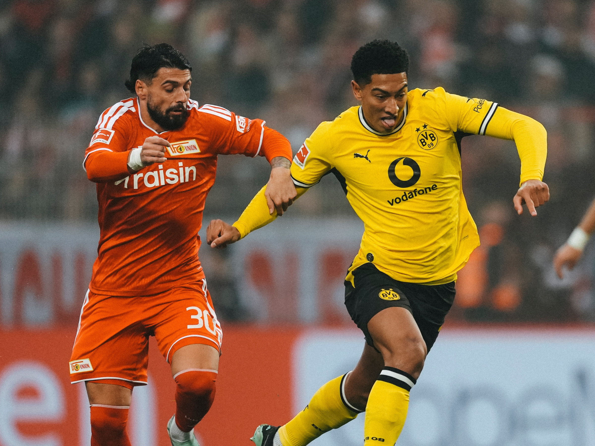 Borussia Dortmund empata sem gols com o Union Berlin, mas segue na liderança