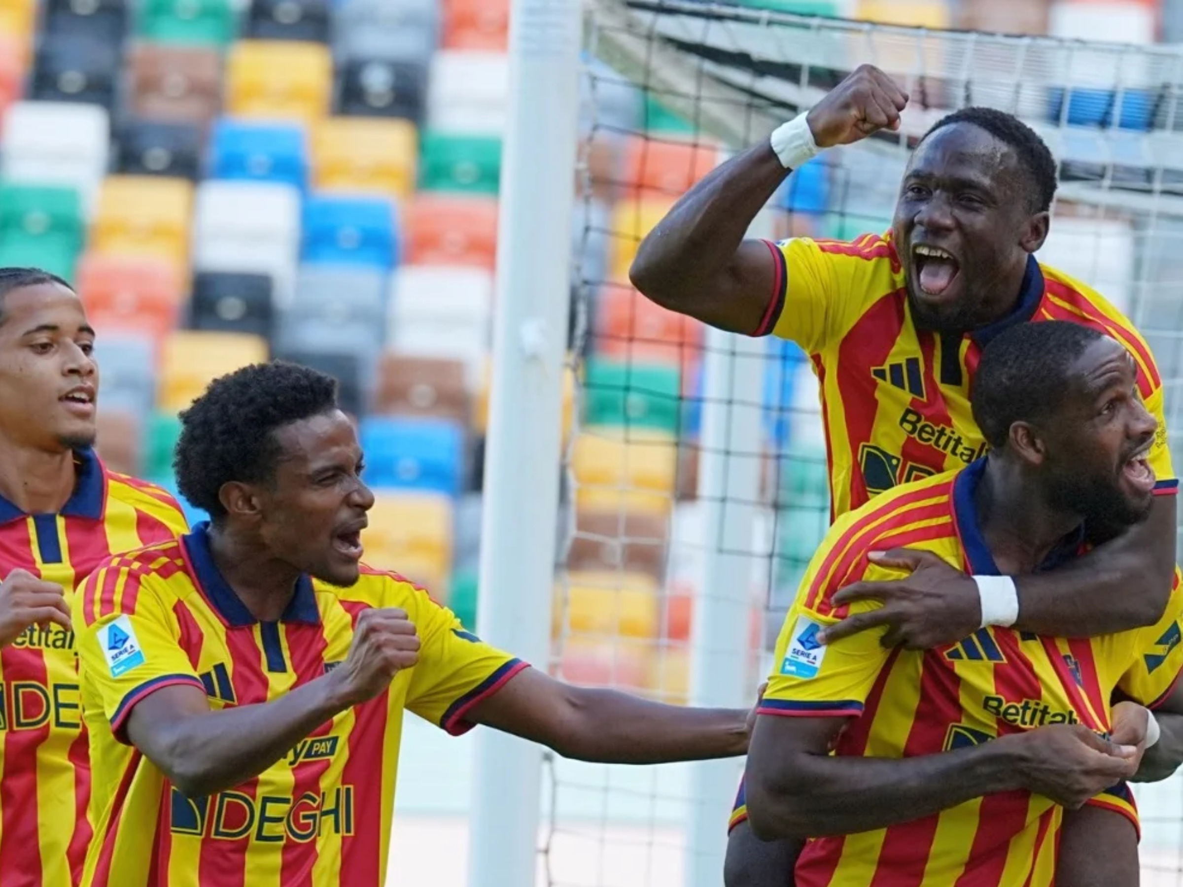 Lecce vence Udinese fora de casa por 3 a 0 no Campeonato Italiano