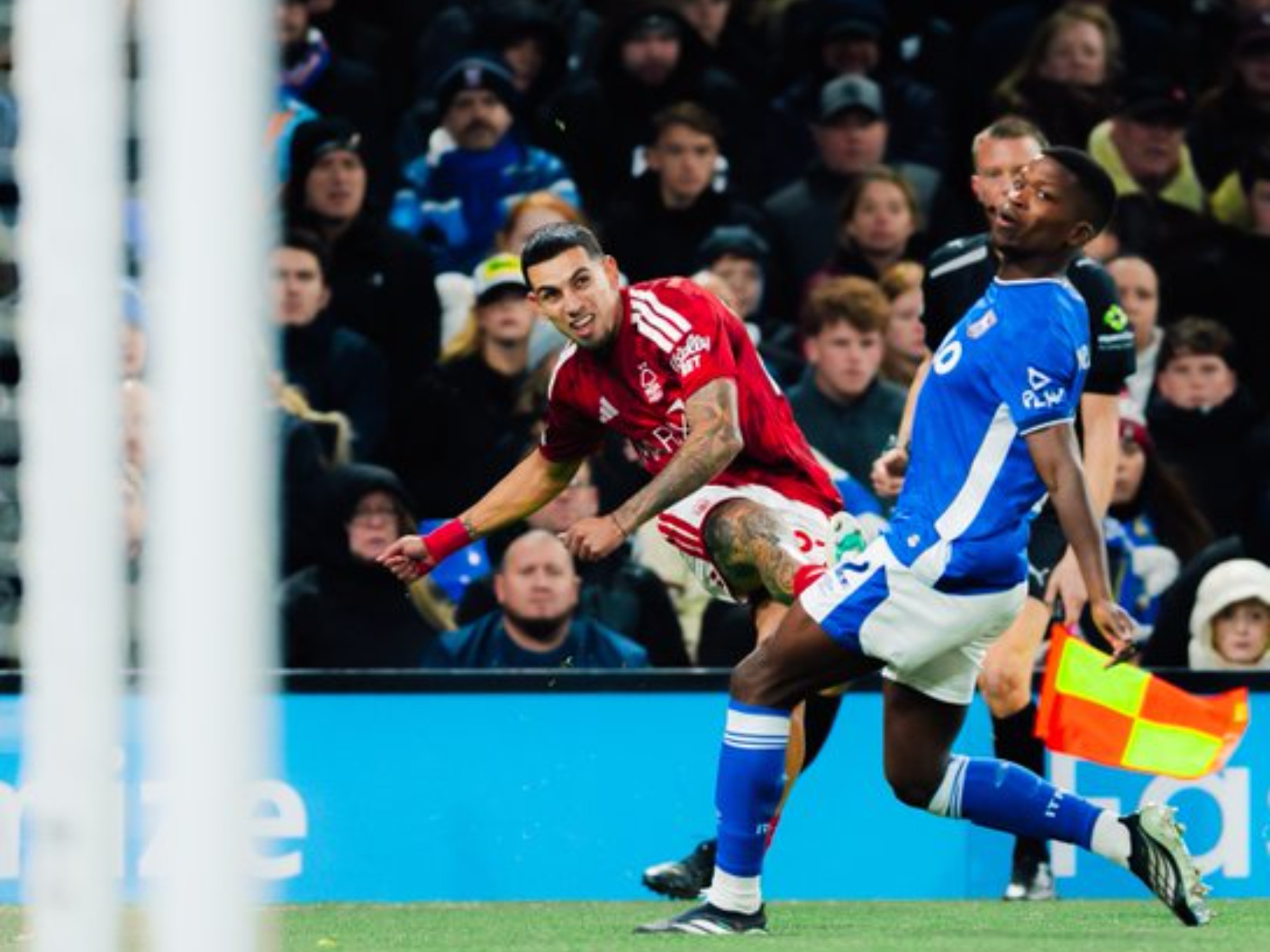 Nottingham Forest e Ipswich Town empatam em 1 a 1 no Campeonato Inglês