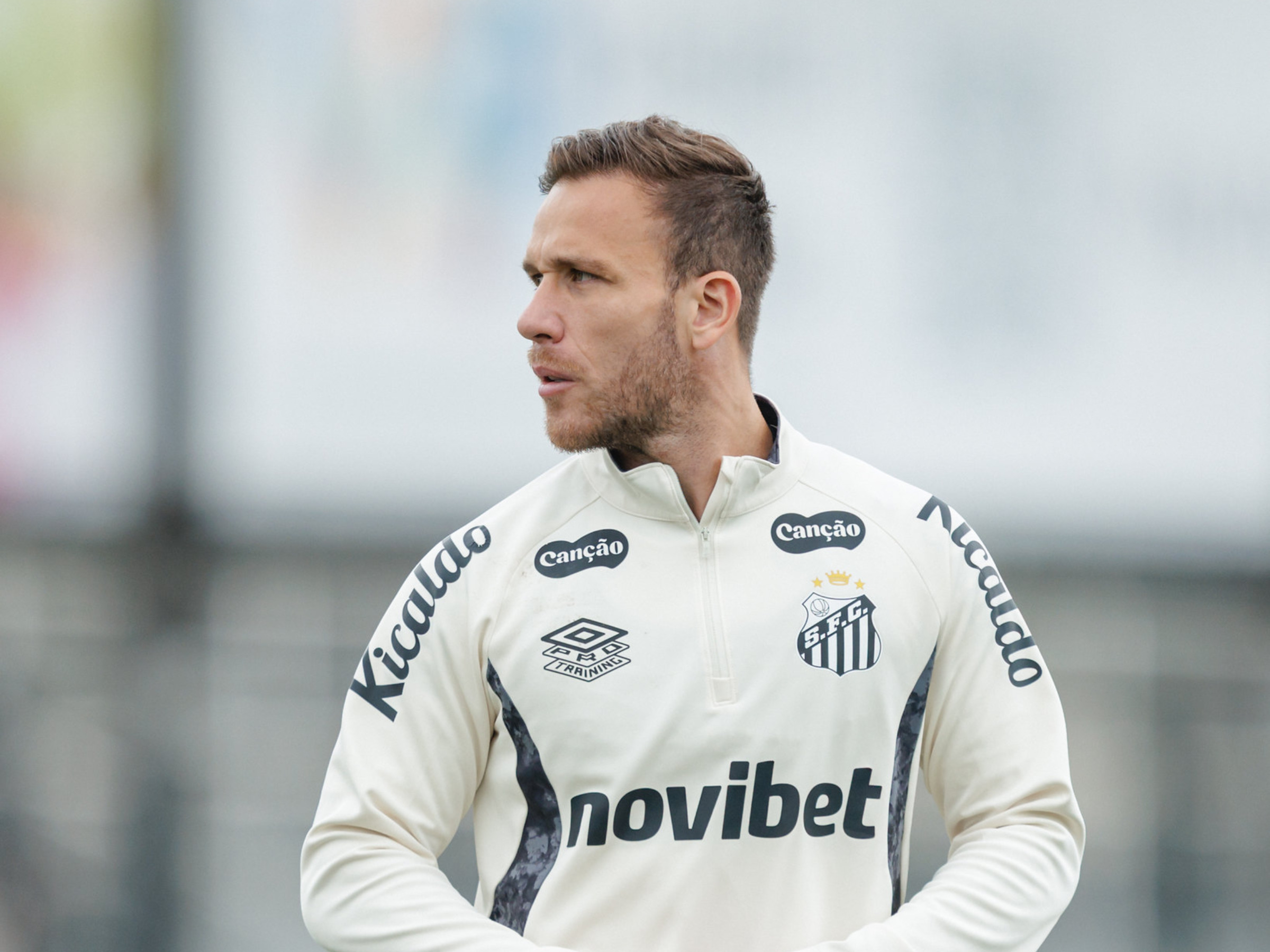 Santos deve ter volta de Arthur contra o Bragantino