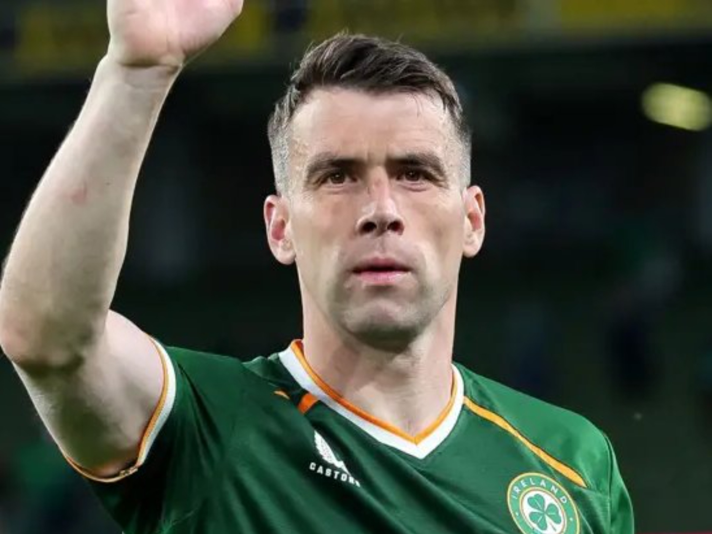 Lembra dele? Lateral histórico da Premier League fica perto da aposentadoria