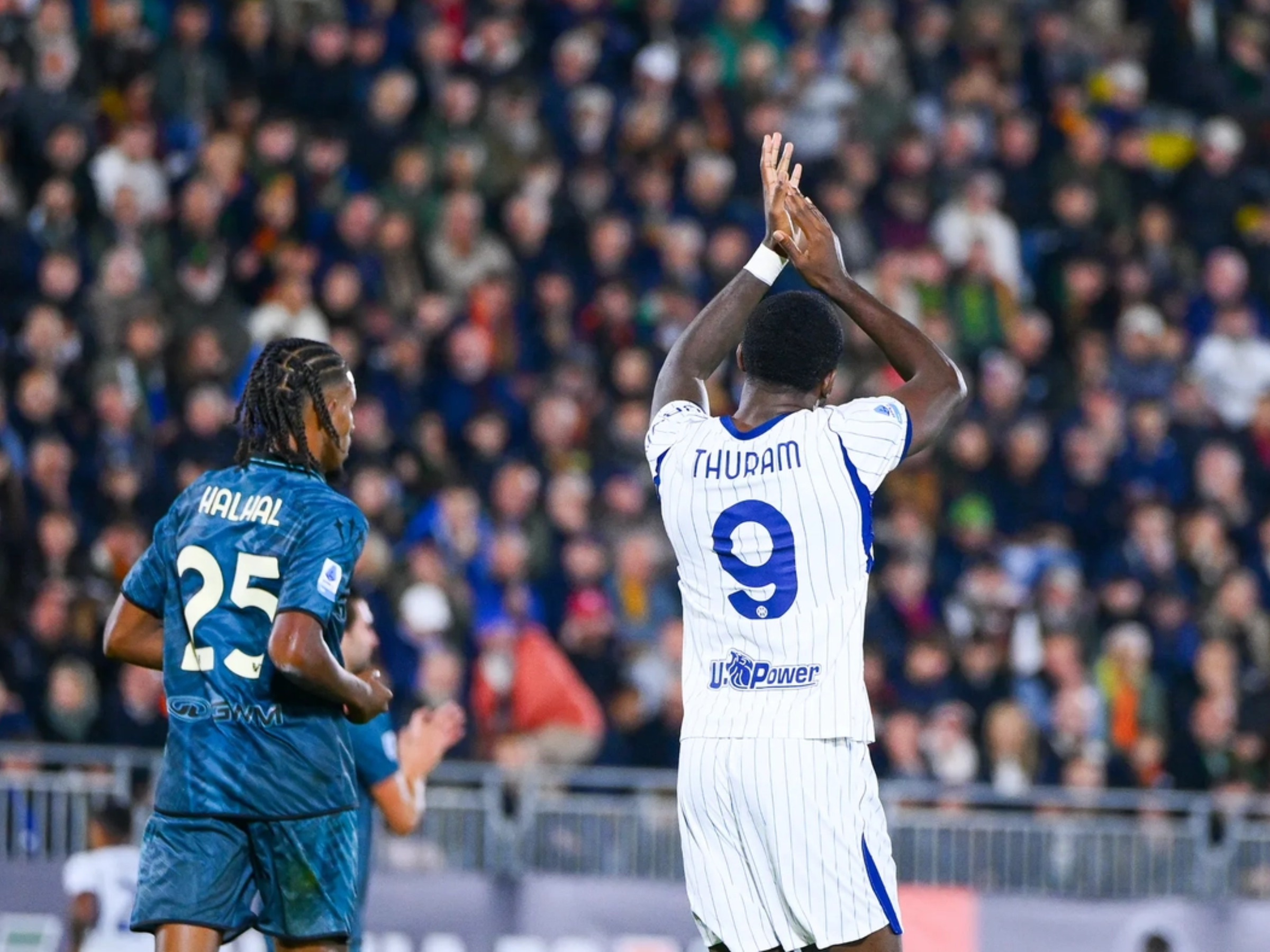 Inter de Milão vence Venezia com dois gols contra e volta a dividir liderança