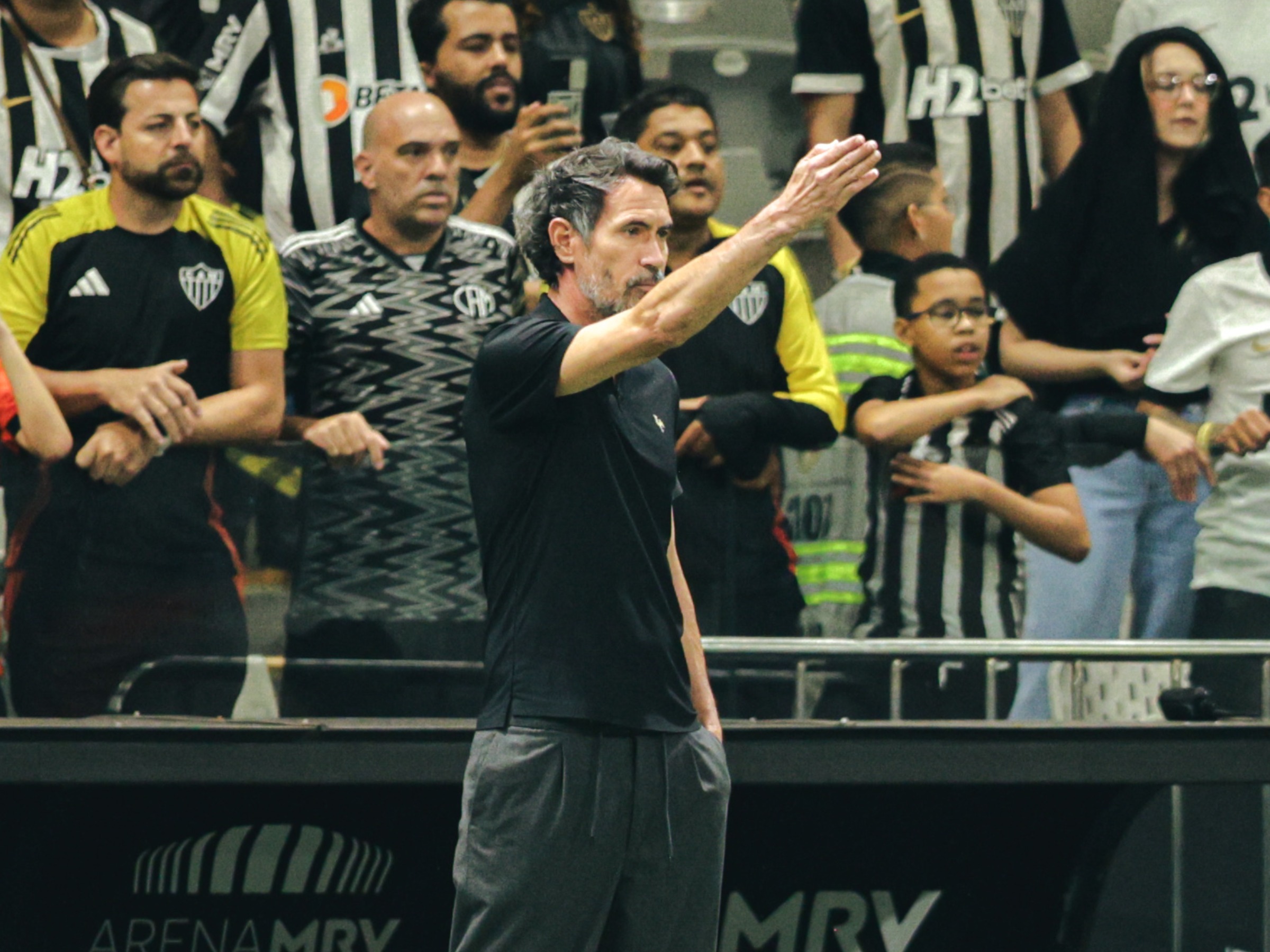 Vídeo: Domínguez destaca que Atlético-MG precisa de correções; assista