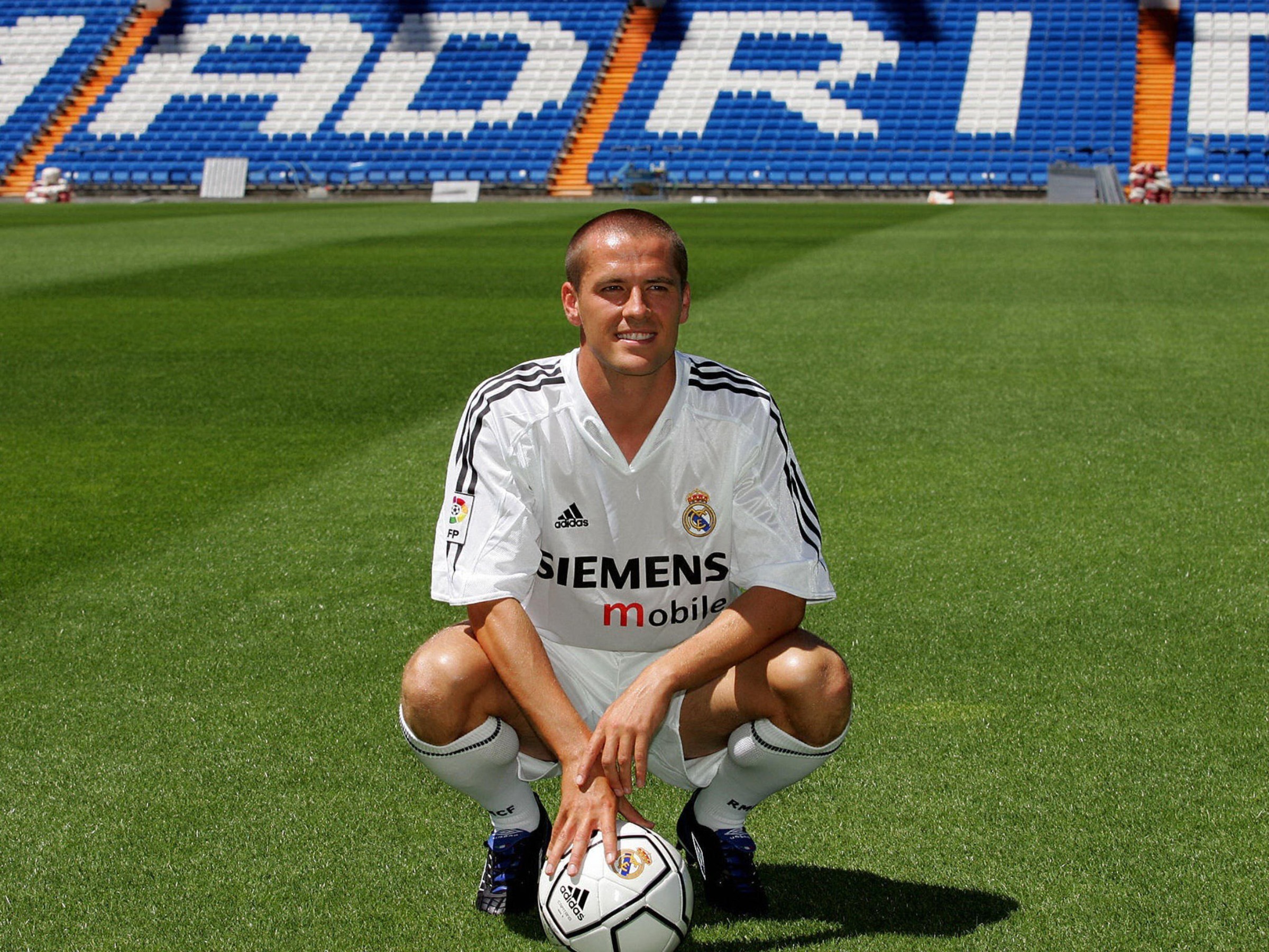 Owen relembra saída para o Real Madrid e aviso em 2004